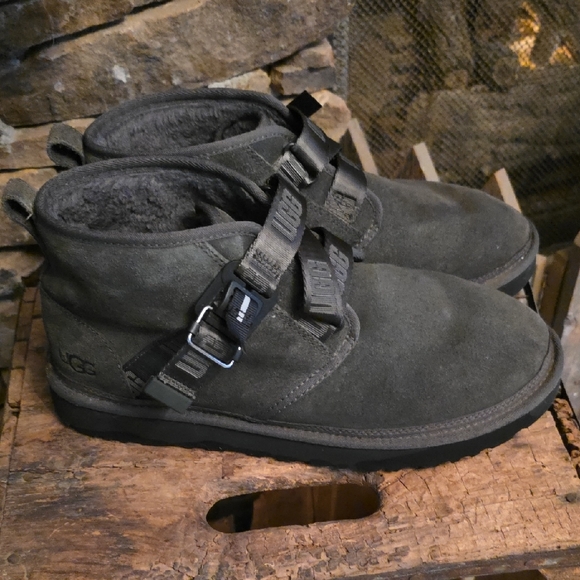 UGG Men's Charcoal Gray Boots - Picture 3 of 16